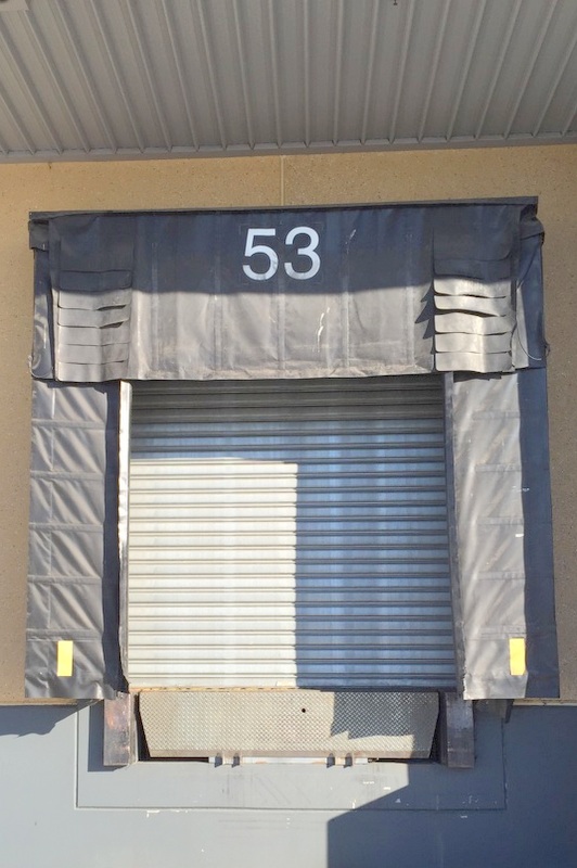 Structural alignment for heavy duty industrial doors